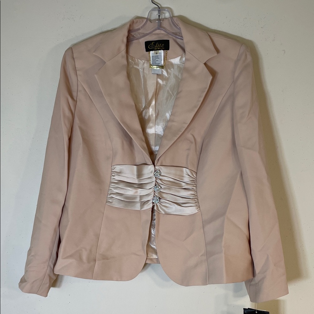 NWT. Designer Elite Champagne 16 Jewel Button Two-Tone Suit Jacket.